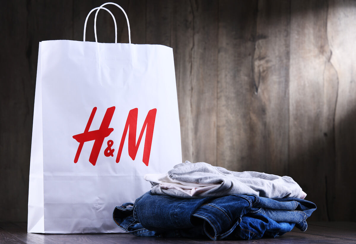 H&M paper bag - Depositphotos