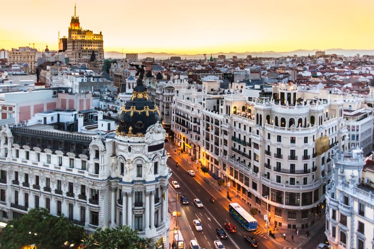 Gran Via - These are the most popular shopping streets in Europe