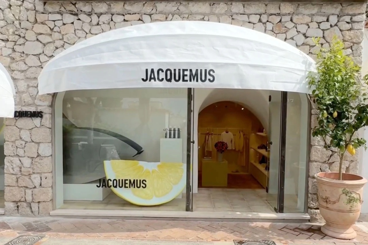 https---hypebeast.com-image-2024-06-04-jacquemus-opens-capri-store-15th-anniversary-runway-show-1.jpg