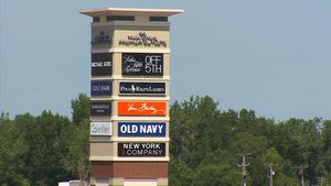 New outlet mall for Eagan close to MOA-1.jpg