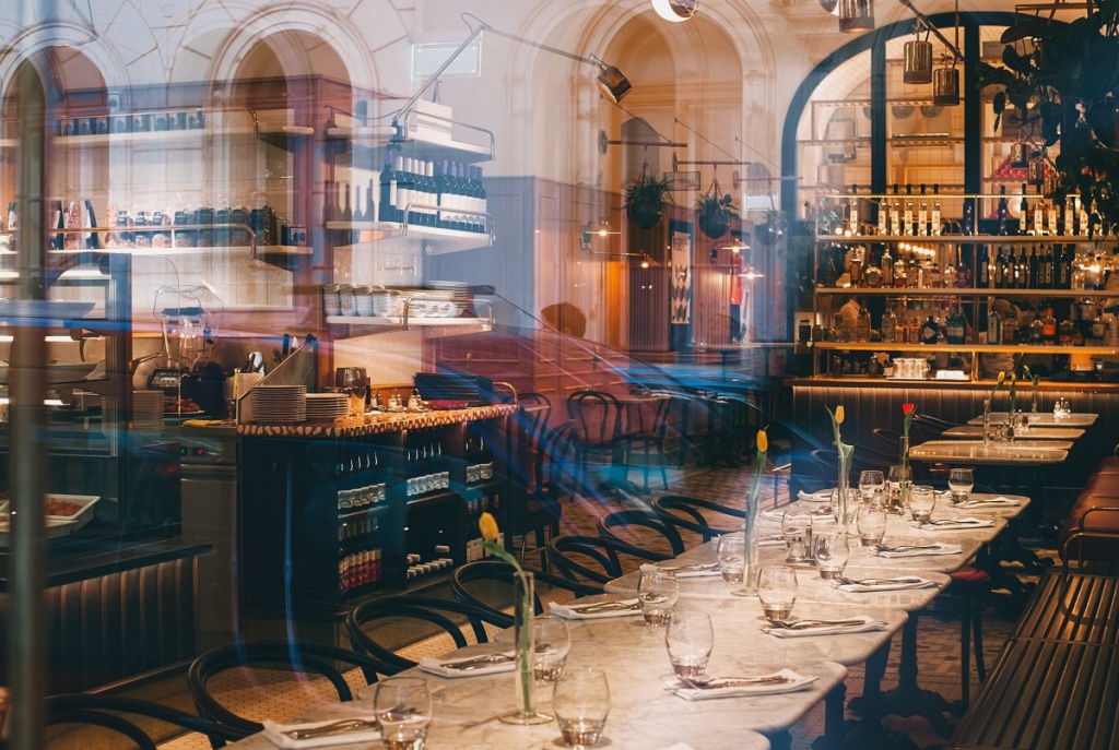 restaurant - pexels_maria_orlova