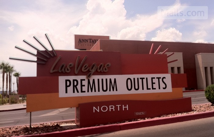 Las Vegas North Premium Outlets photo