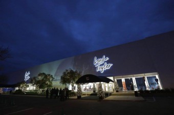 Lord & Taylor returns to New York City