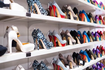 Customers prefer department stores to online stores when shopping for shoes