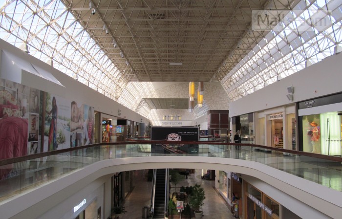 Mall at Chestnut Hill photo №2