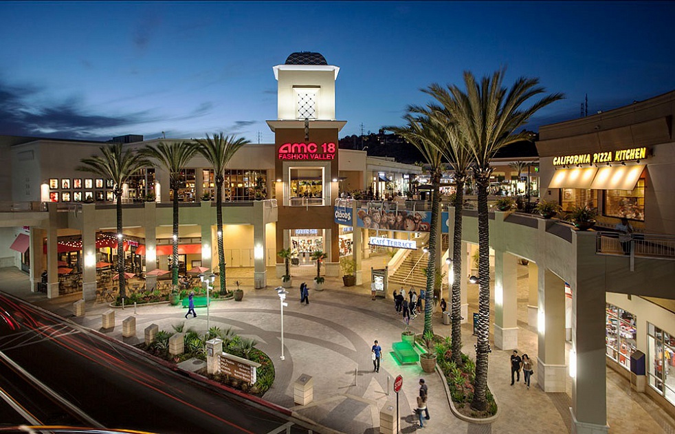Fashion Valley - Super regional mall in San Diego, California, USA -  