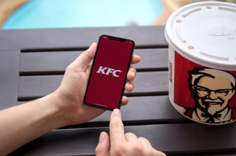 Quick Pick-Up instead of drive-thru: KFC is changing the rules of the game