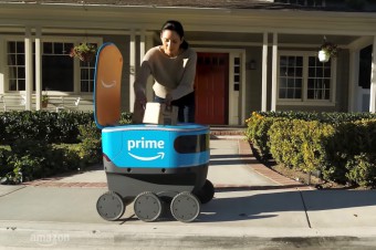 Amazon expands robotic delivery