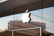 Apple restricts competitors from opening stores near its new Mumbai location