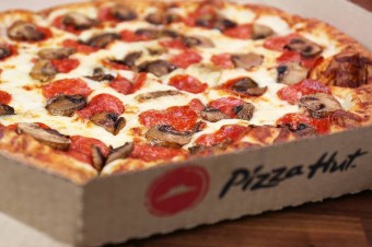 Pizza Hut will include a square pizza in Detroit style on the menu