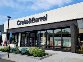 Crate & Barrel relocates its flagship store in New York