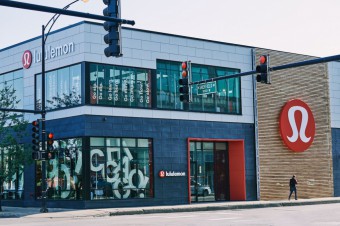 Lululemon Opens an Unusual Shop with a Bar and Restaurant