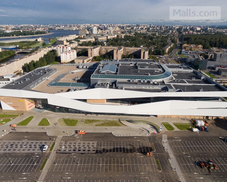 Okhta Mall shopping centre in St. Petersburg is now open