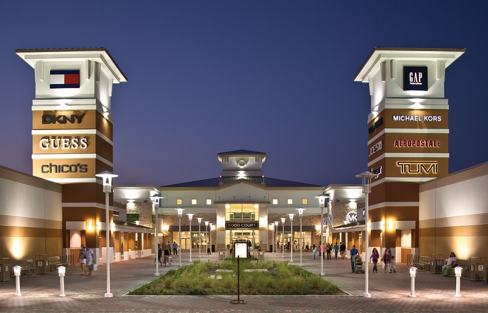 Grand Prairie Premium Outlets - mall in Grand Prairie, Texas, USA -  