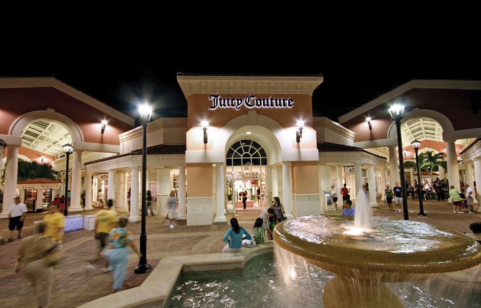 TOMMY HILFIGER - 4953 International Dr, Orlando, Florida - Outlet