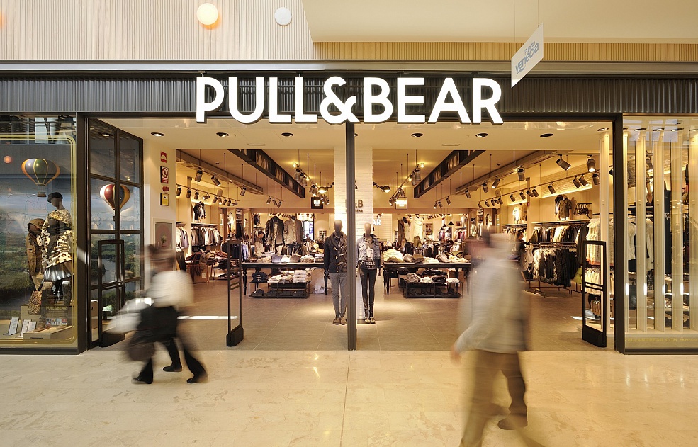 Pull & Bear - women's wear, men's wear stores in Russia 