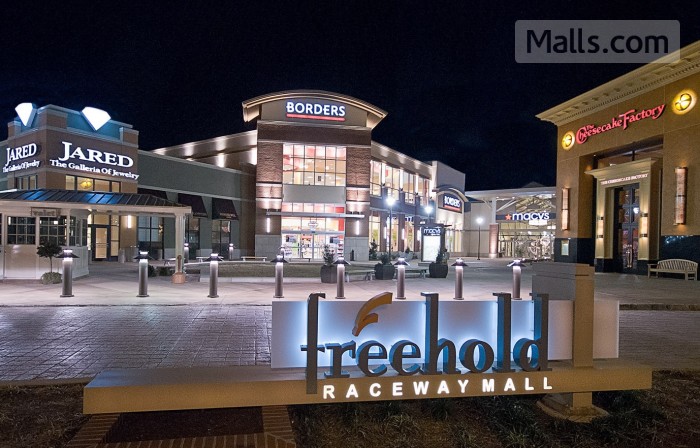 Freehold Raceway Mall photo