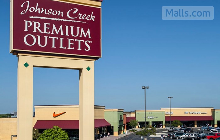 Johnson Creek Premium Outlets photo