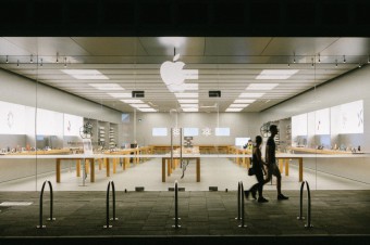 Apple Closes All Stores in the U.K.