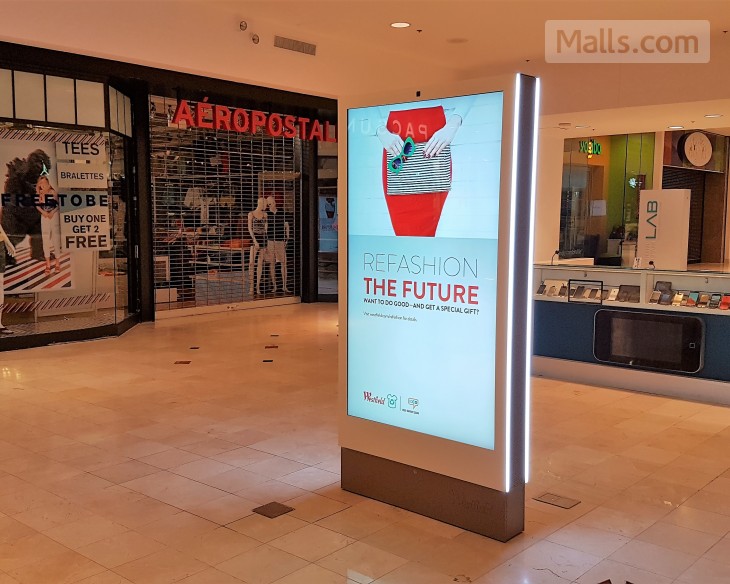 Westfield Malls Deploy Over 220 Esprit Digital Advertising Pods