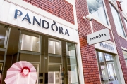 Pandora will close hundreds of stores as a result of the pandemic